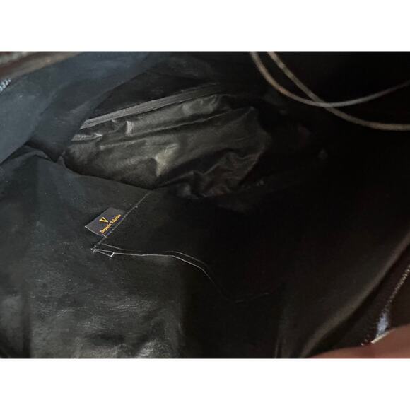 Bernardo Valentino Black Shoulder Bag with Kisslock Coin Purse - Picture 11 of 16